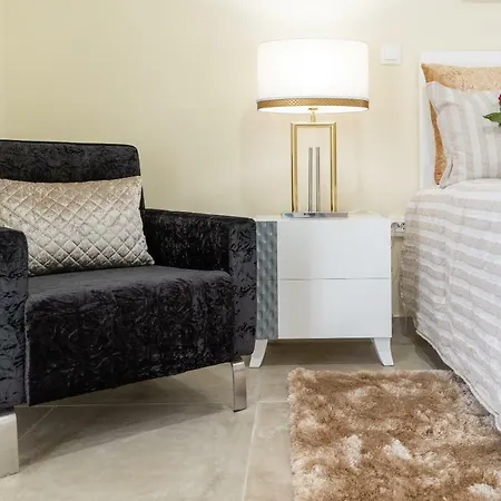 度假居 Zeza's Garden 卡列塔