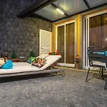 Zeza's Garden * Calheta (Madeira)