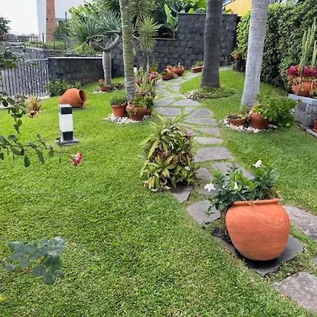 Feriehus Zeza's Garden *