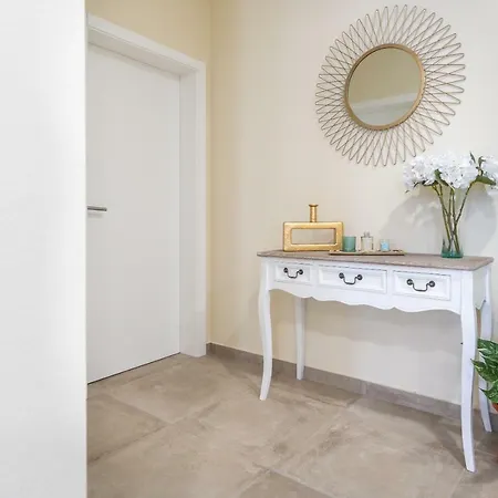 Zeza's Garden Tatil Evi *