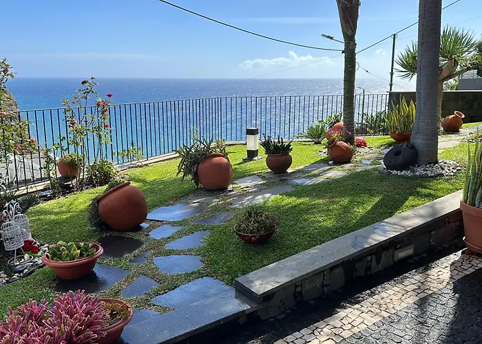 Zeza's Garden בית נופש קלייטה