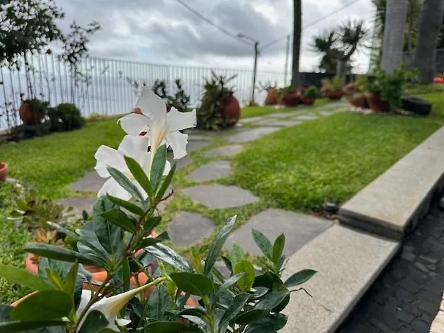 Zeza's Garden בית נופש *