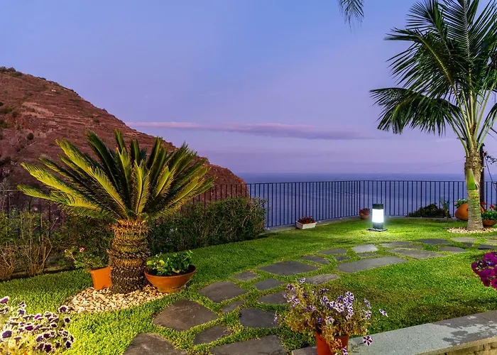 Zeza's Garden בית נופש קלייטה